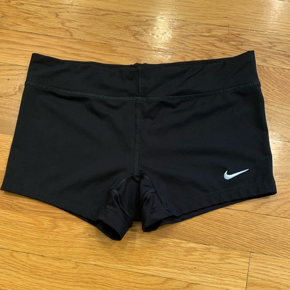 Nike Performance Women's Game Volleyball Shorts size S Black